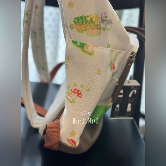 Hello Kitty And Friends Mushroom Slouch Backpack - Picture 4 of 6